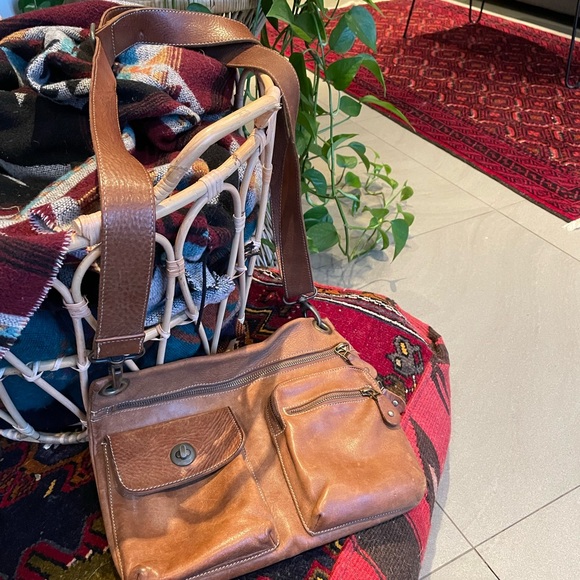 Roots Leather Purse - Picture 3 of 3